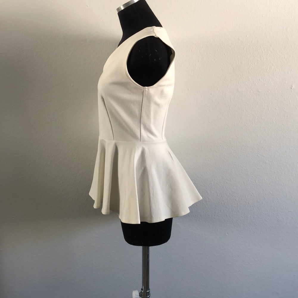 V neck peplum top - Picture 2 of 5